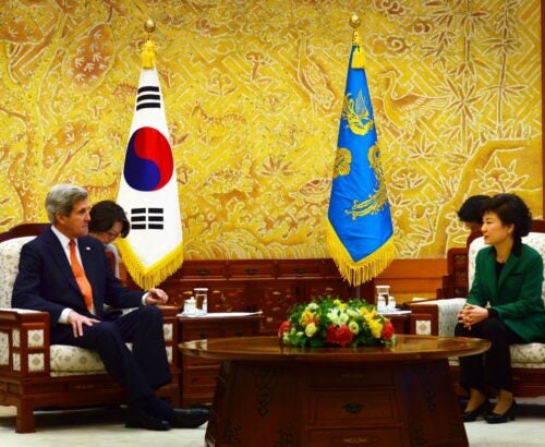 Secretary Kerry meets South Korean President Park Geun-hye
